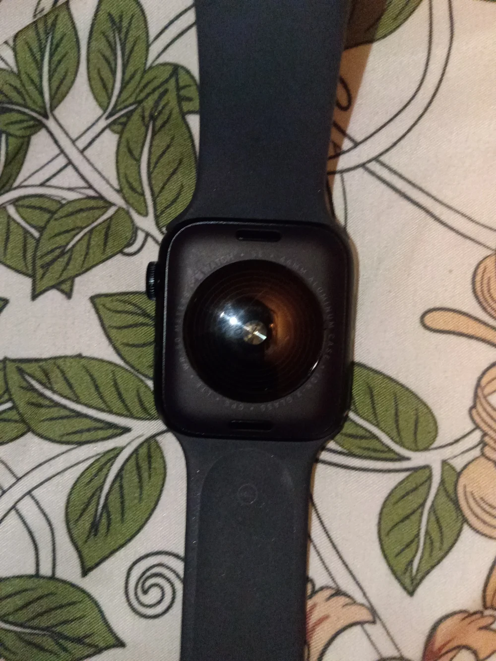 *BRAND NEW W/0 BOX* Apple Smartwatch SE 44mm with Silicone Band